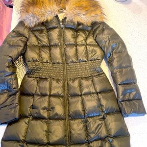 Size medium olive green long puffer coat